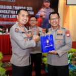 b9115794-97c0-4898-b240-d985b898efc7