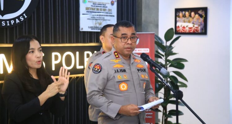 4bcd2b42-72d7-49cb-a632-74164a705a53